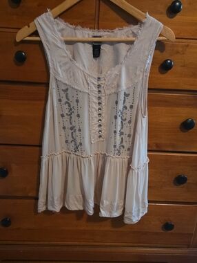 Anthropologie/Lithe Sleeveless Embellished Peasant Top - Blush